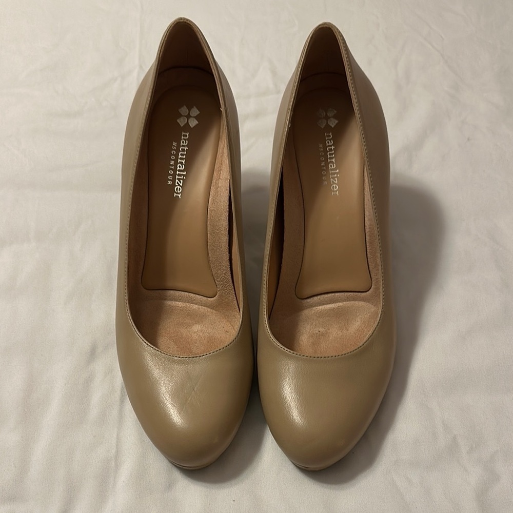 Naturalizer Tan Heels Timeless Elegance